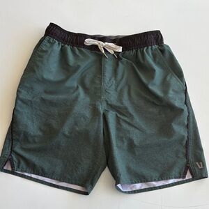 Vuori Green Athletic Shorts 7.5”